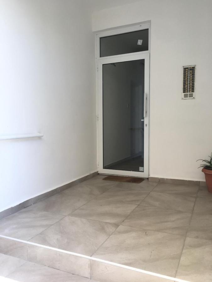 Larnaca Beach Apartment 1A Экстерьер фото